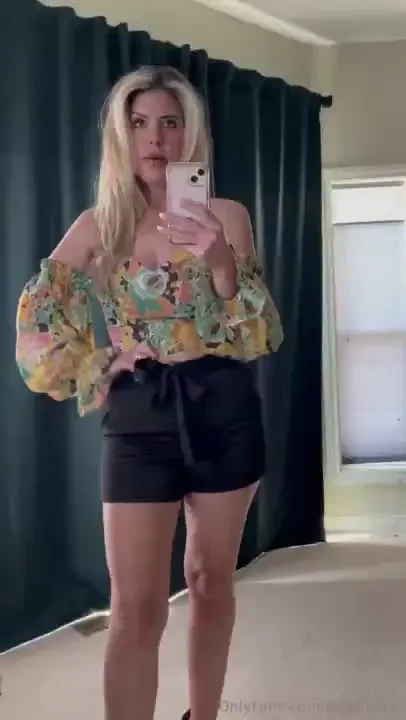 Happy friday maybe we ll chat a bit later 