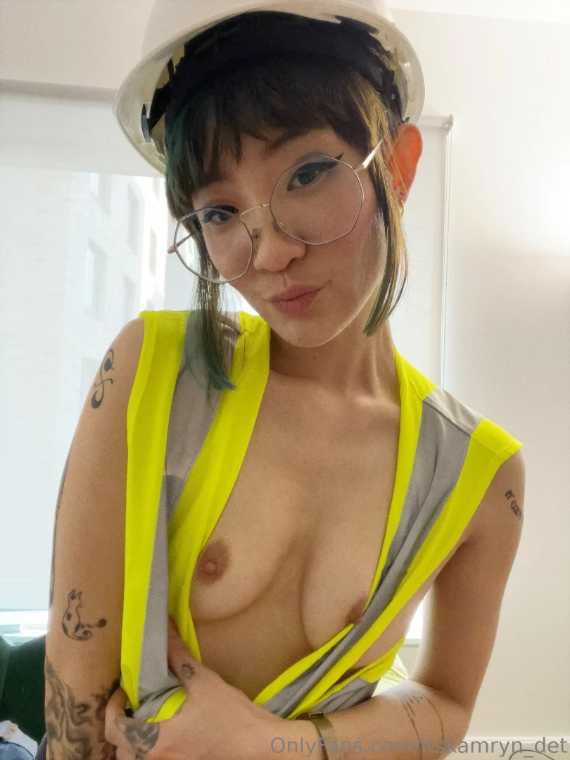 Happy belated-this-is-barely-a-costume-but-look-at-my-tittes-halloween part 3 