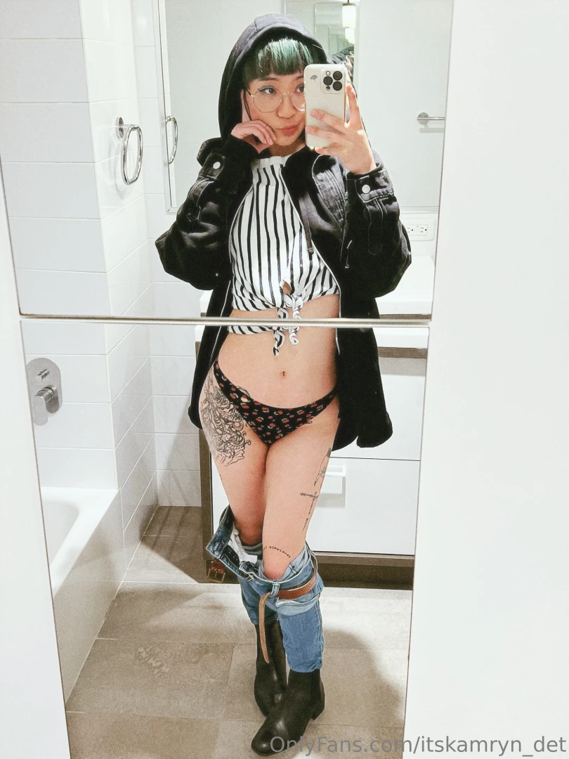 First sexy pics in my new apartment so thankful for full size mirrors part 1 