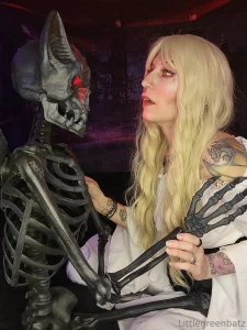 She got a date at midnight with nosferatu nsfw part 3