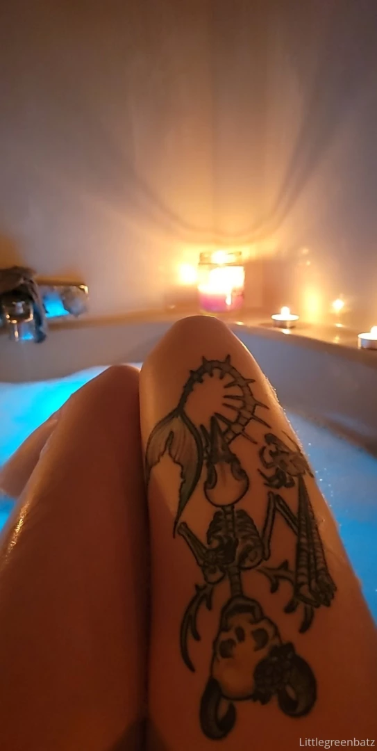 Bath by candlelight 