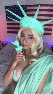 Lady liberty never looked this fuckable that lady liberty cosplay got part 1