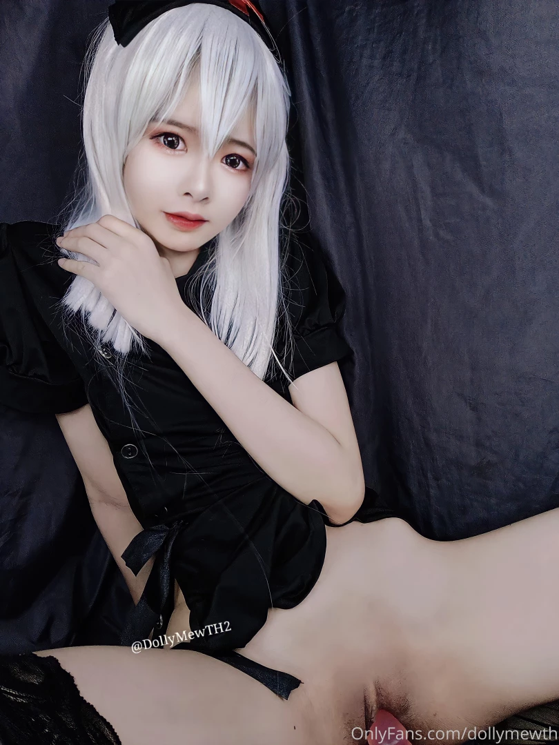 I m an illegal black nurse what do you need me to treat today 