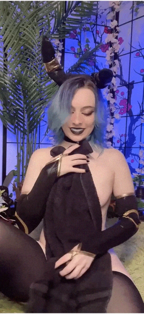 Completely nude video of me playing with myself and showing off my new 