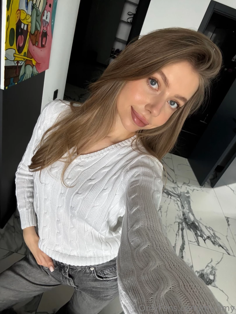 What s something that nstantly puts a smile on your face 