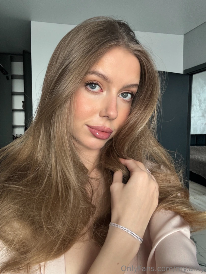 Let me know how you re going to get me in the mood in 2 words 