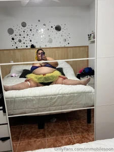 Every curve every pound is for you come and show me just how much you