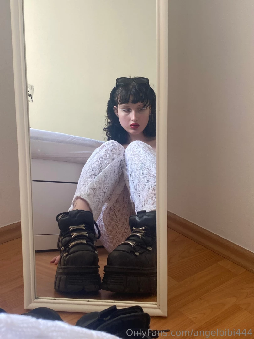 Got so wet taking those pics i know yall like my big boobs 