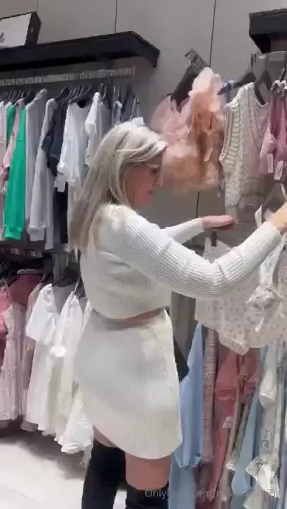 2 more vids of me not wearing panties out in public 