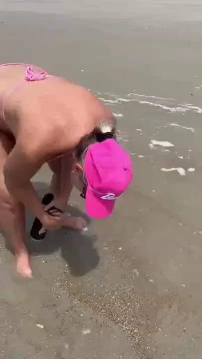 2 vids here are 2 vids of several i did on my recent beach trip i part 1 