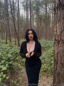 It s giving morticia