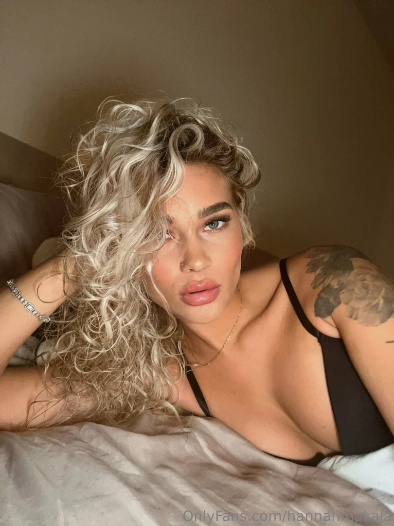 The best way to put a smile on my face is to show me your cock who is 