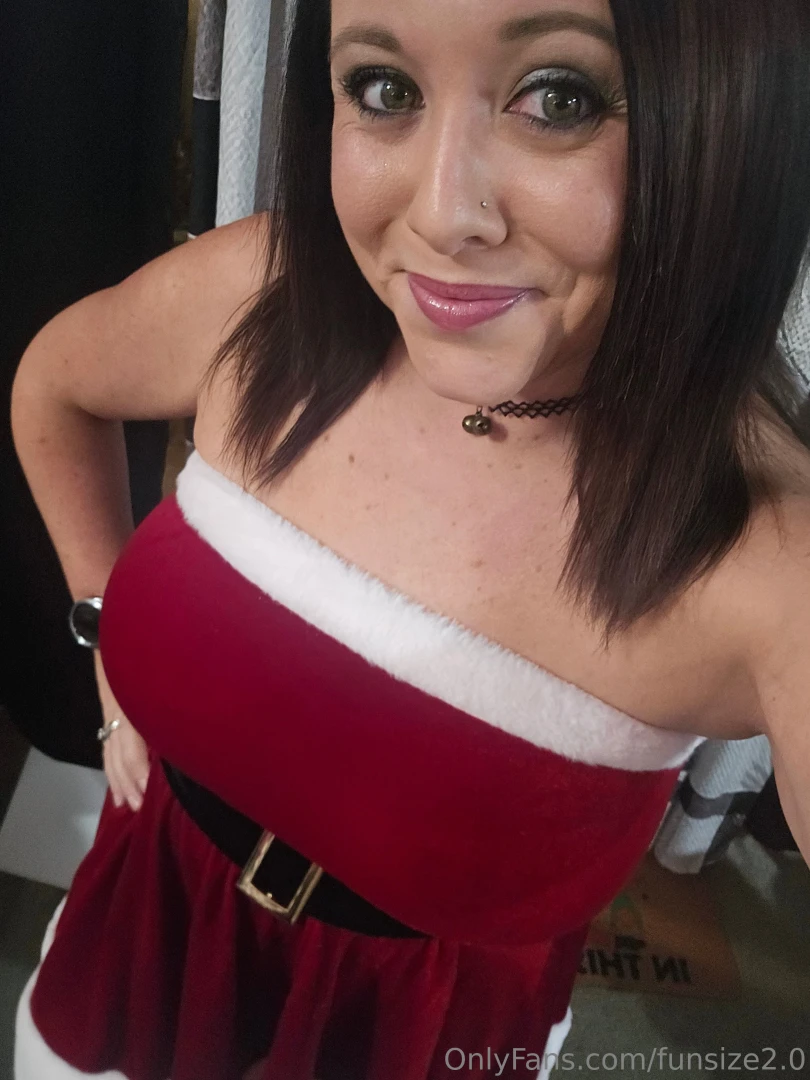 At a christmas party with dabbey710free and thick4everfree who wants part 2 