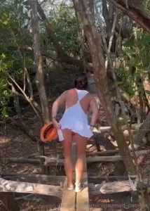 Sun s out buns out happy hump day mi amigos