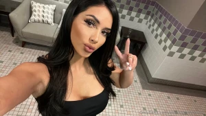 Feeling incredibly confident and seductive