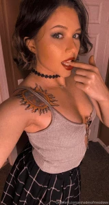 Hi babes what are we doing today message me send tips amp video part 1