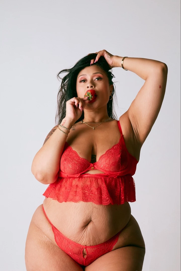 I m sweeter than a strawberry 