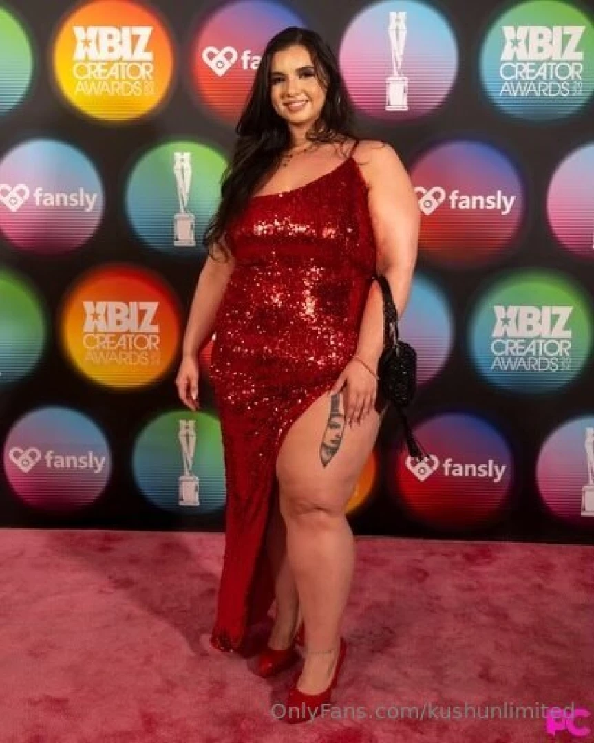 Where s the perfect place to take me dressed like this 