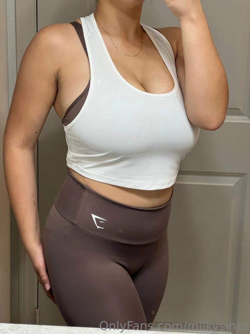 Post workout this body is getting strongg 