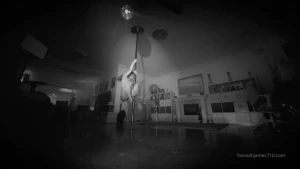 hannahjamesfree - Who needs feathers when you ve got a pole to dance on 