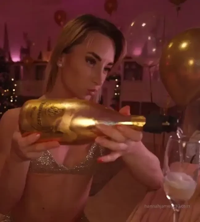 Do you love that it s sparkling i mean the drink oh you re lookin at 