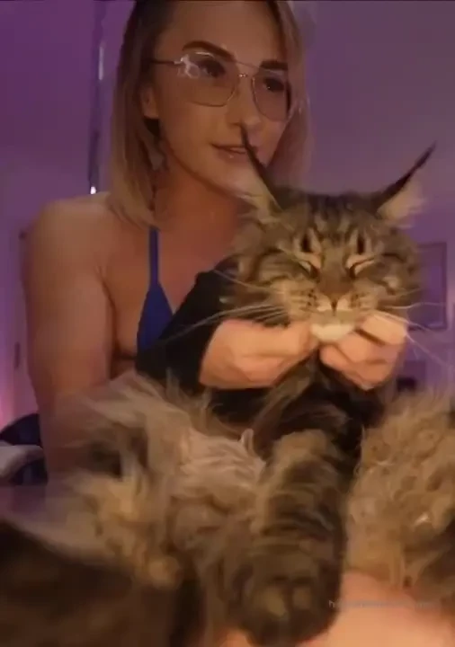 Watch me now at hannahjames710 tv if you want to see how ticklish my 