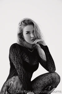 Everything s better in black and white