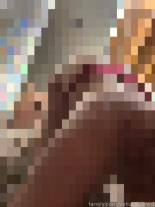 Peep the mirror owo pussy ass lewdtuber