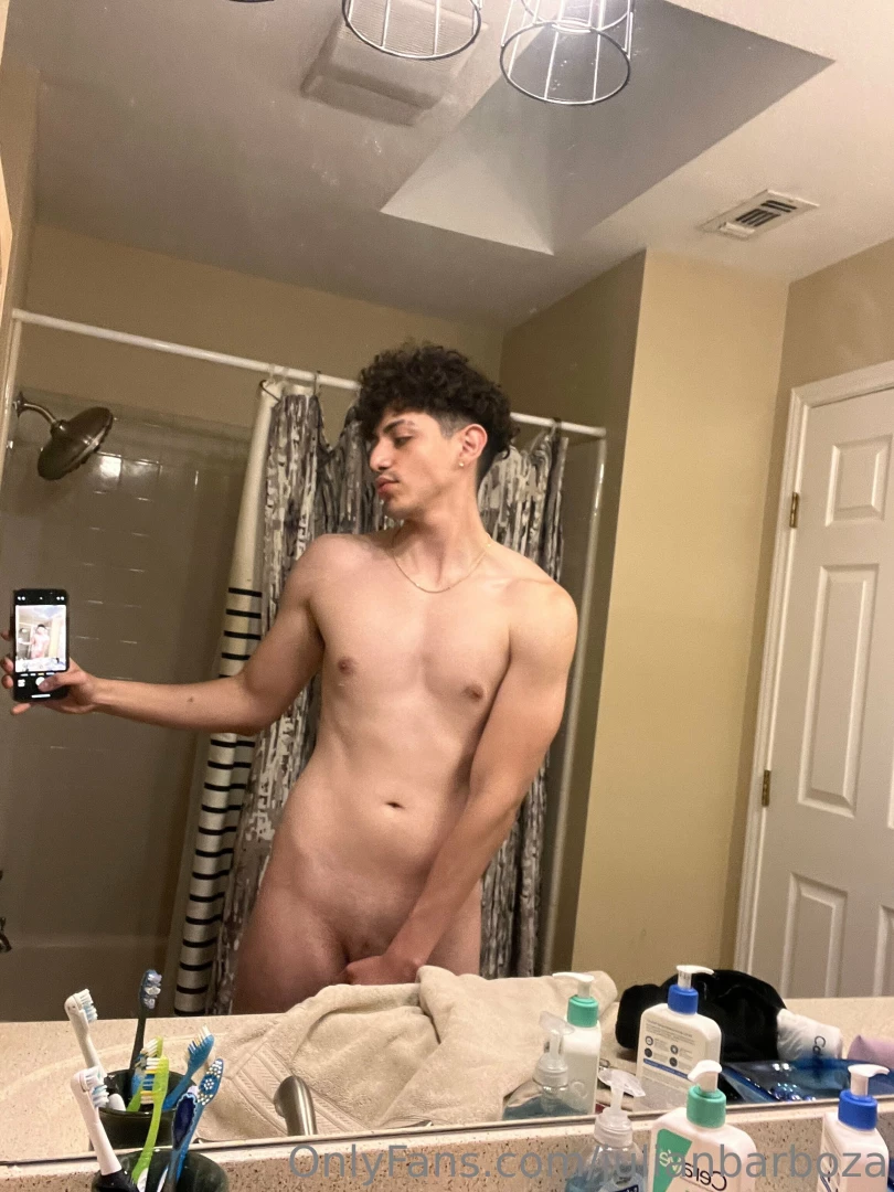 Its my bdayyyy mf tip ur gifts under this post if u wanna then check 
