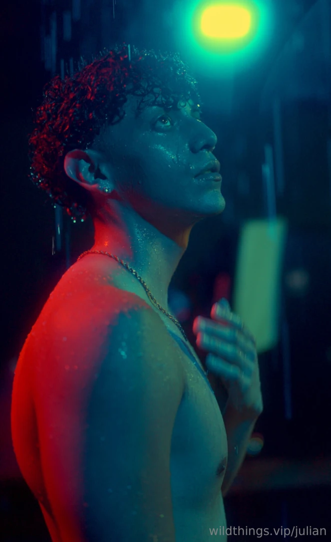 Red lights on you know what that means 