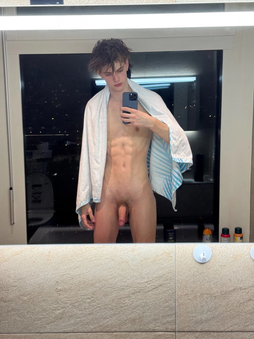 How about a quick selfie from bath 