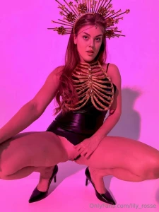 Lily_rosse lily_rosse lily_rosse hey i can see that you miss this part 313