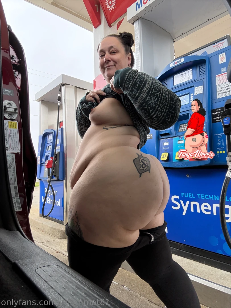 They love me at the gas stations here back home in michigan part 1 