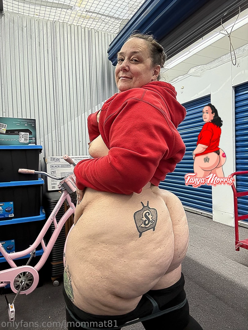 I have always wanted to fuck or give head at my storage unit 