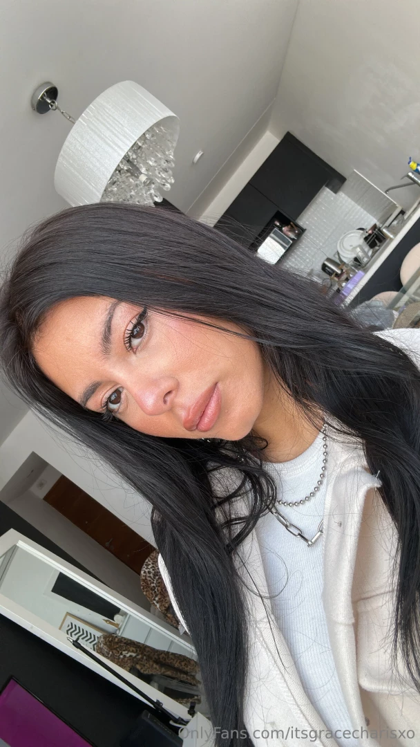 Eyes locked heart racing can you keep up 