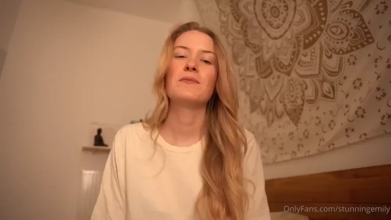 Well well well it was about time again to make some naughty asmr 