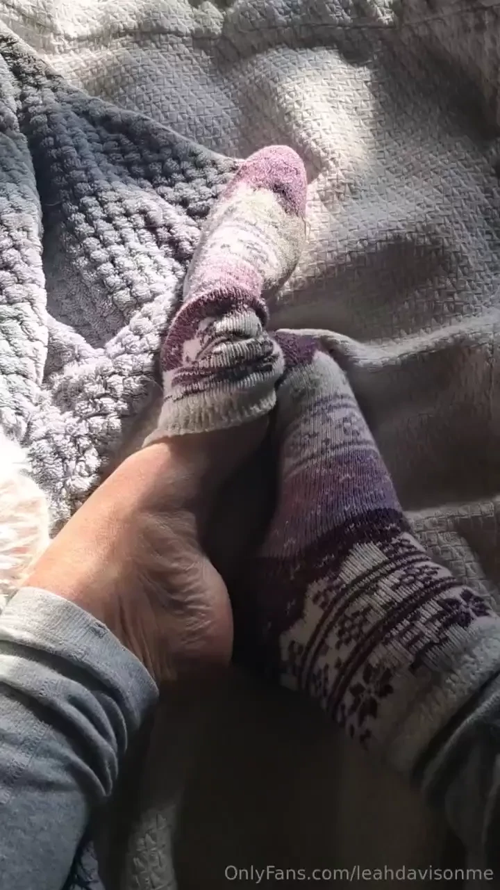 I think i ll keep them on way too chilly today what s the degree s 