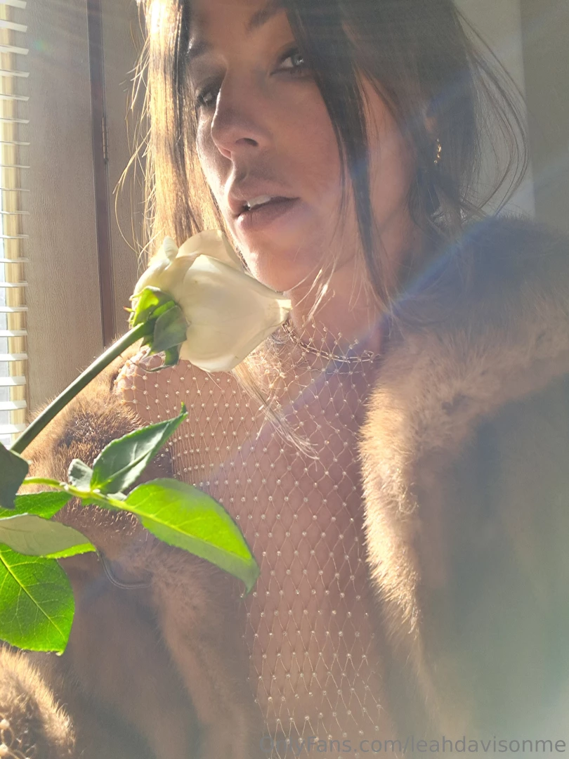 Have a wonderful morning if that last pic kickstarted your day you owe 