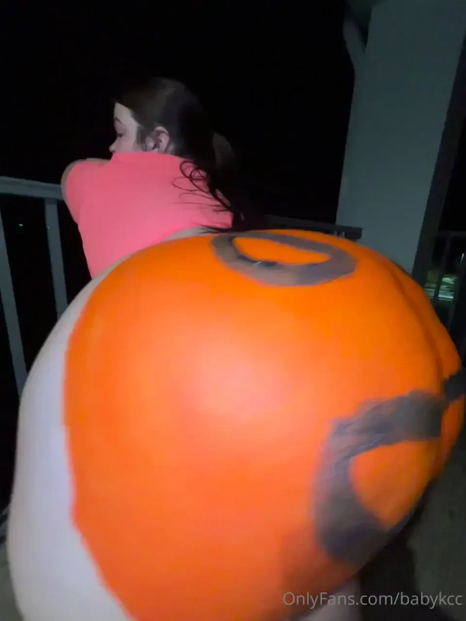 Where you nutting daddy face in mouth ass or titties 