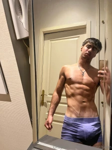 Im so horny today come here and drain my balls