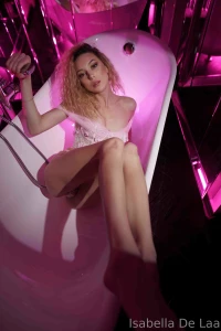 Baby want to see a hot gg video with vanessa_alessia