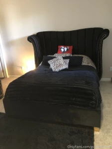 Sexdungeon lol well just my sexxxy new bed perfect for smoking fetish