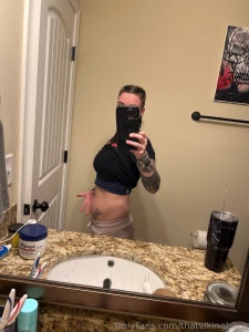 Bare with me trying to lose my holiday weight cause i don t look good