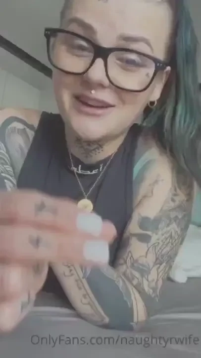 For those of you asking for dick ratings i love doing them beware 