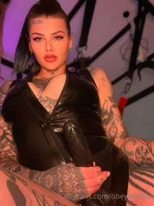 Hello boys if you re new dm me now and let s chat