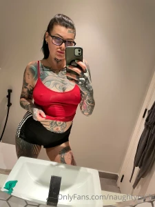 My favorite outfit are definitely boyfriend shorts swipe to see me