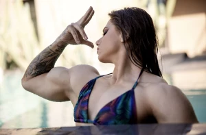 Biceps in the pool contribute for new glowing posts