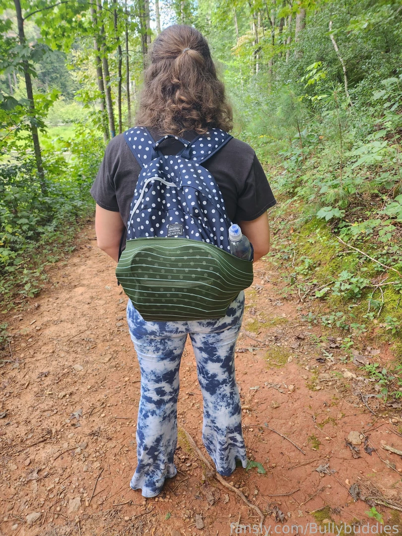 Went on a hike with my friend sassy and it didn t end well for my part 1 