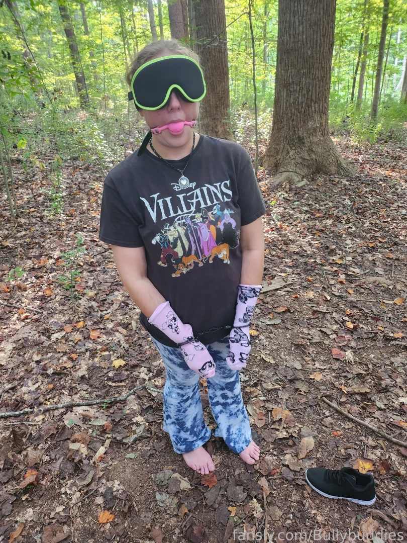 Went on a hike with my friend sassy and it didn t end well for my part 3 