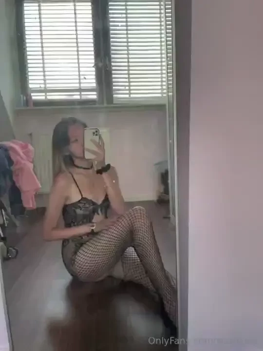 Should i spread my legs for you baby 